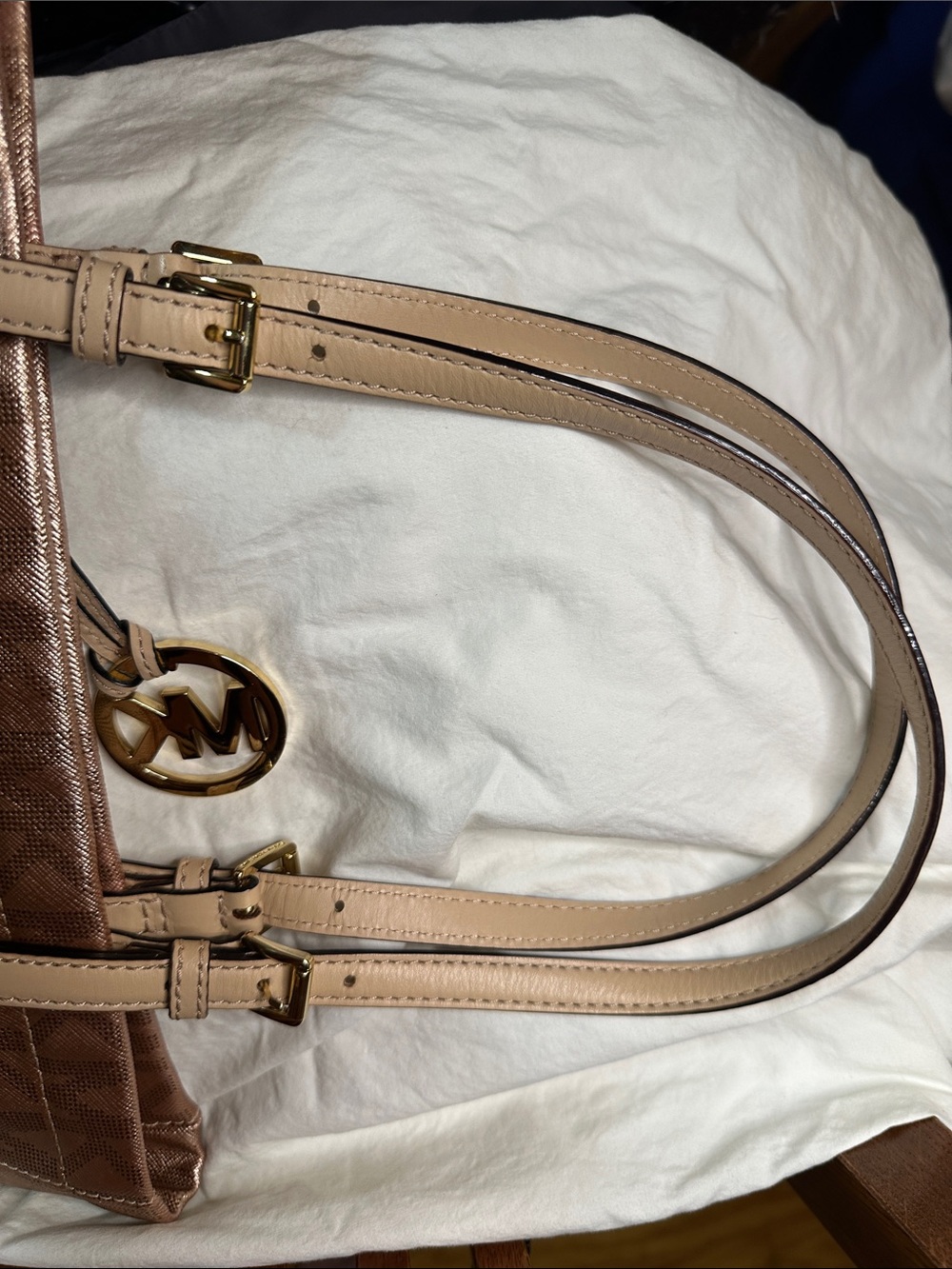 Michael Kors Metallic Rose Tote with Cream Straps - Picture 5 of 8